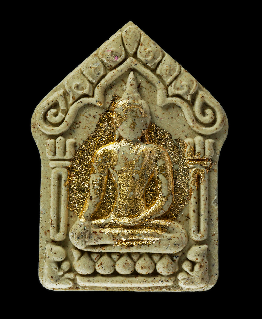 13Oct24 (33)p.jpg - พระขุนแผน รุ่นสร้างบารมี พระอาจารย์วิเชียร วัดวังเทพนิมิตร อ.วังน้ำเย็น จ.สระแก้ว ปี2558 (องค์ปิดทองนำฤกษ์) ฝังตะกรุดสาริกาสีทอง ตอกโค๊ต นะ เนื้อผงพุท [..] | https://kamulet.in.th